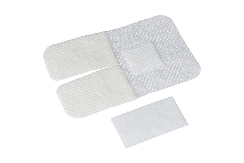 elastopor STERIL pašlīmējošs neausta materiāla pārsējs ar absorbējošu spilventiņu, sterils